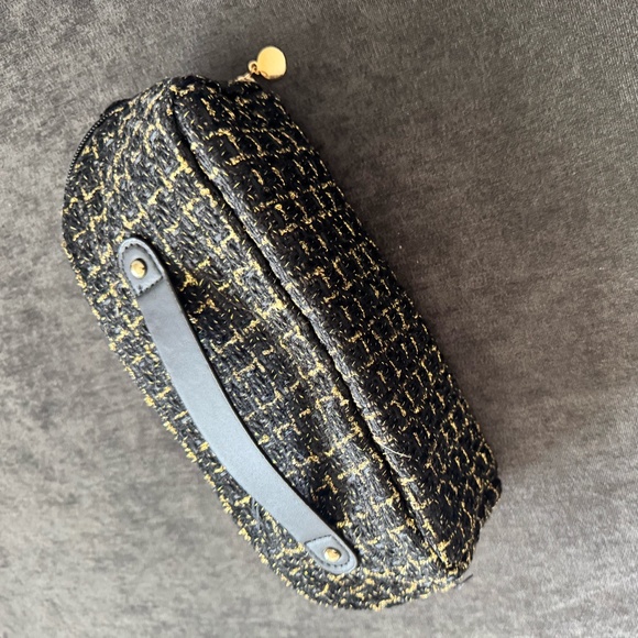 Black and Gold makeup bag - Picture 1 of 2